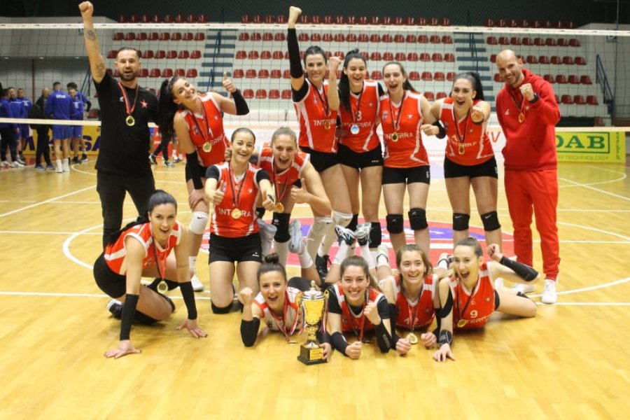 FOTO/ Partizani shpallet kampion në volejboll femra, triumfon në finalen me Tiranën