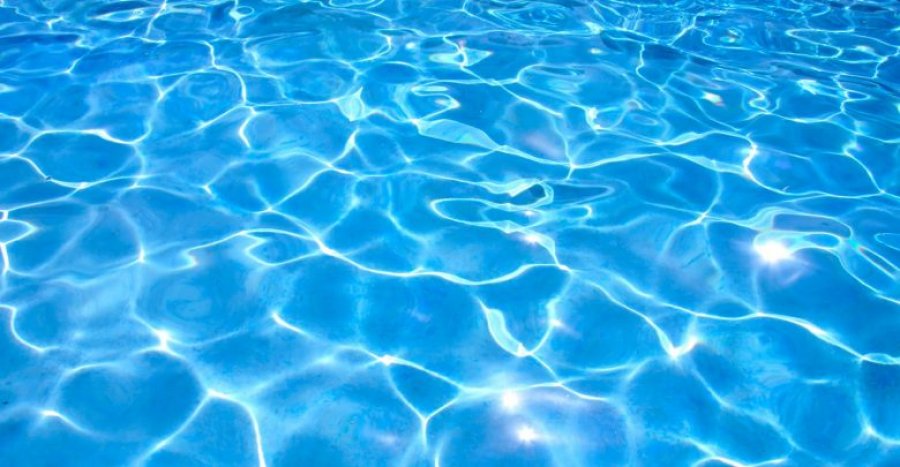 Studimi i ri nga Londra: Uji me klor i pishinave vret koronavirusin për 30 sekonda