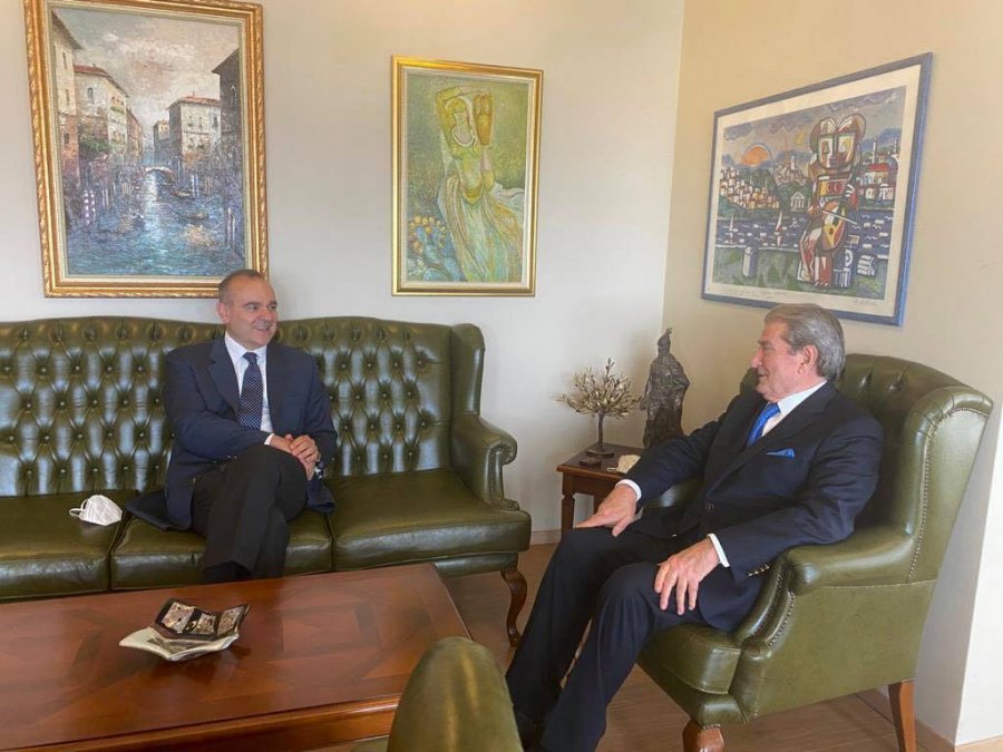 Ish-kryeministri Berisha takon ambasadorin e OSBE, ja çfarë u diskutua