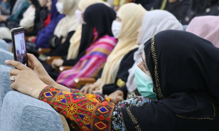 'Ditë të tmerrshme po vijnë': Femrat afgane kanë frikë nga kthimi i talibanëve