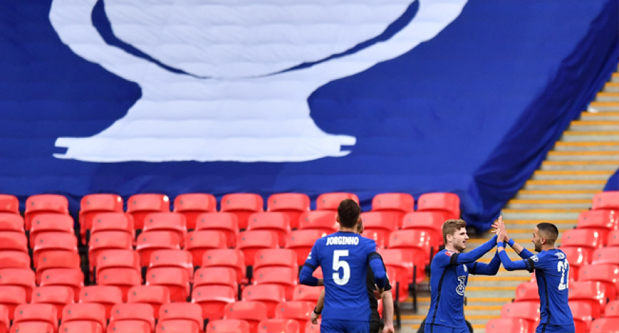 VIDEO/ Mjafton goli i Ziyech, Chelsea eliminon City-n dhe siguron finalen