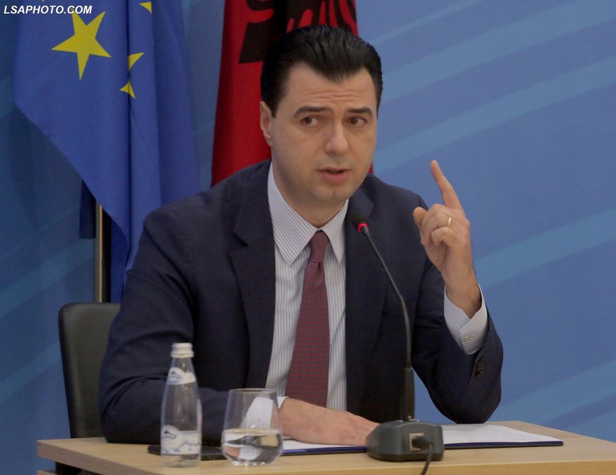 Basha: Taksa 'Rama' e ktheu Shqipërinë ndër vendet me çmimin më të lartë të naftës në botë