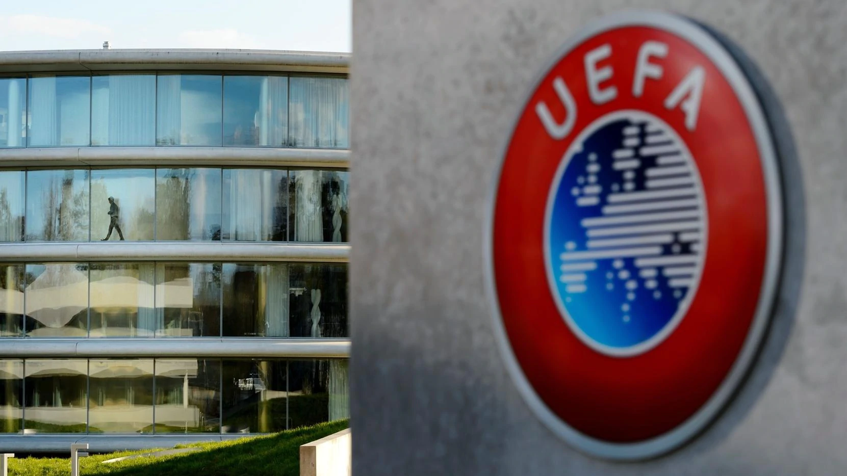 UEFA në takim urgjent pas krijimit të Superligës