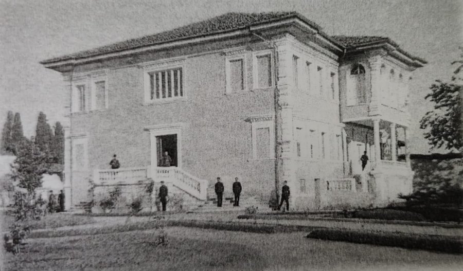 100 vjet më parë u çelën punimet e Parlamentit të Parë Shqiptar