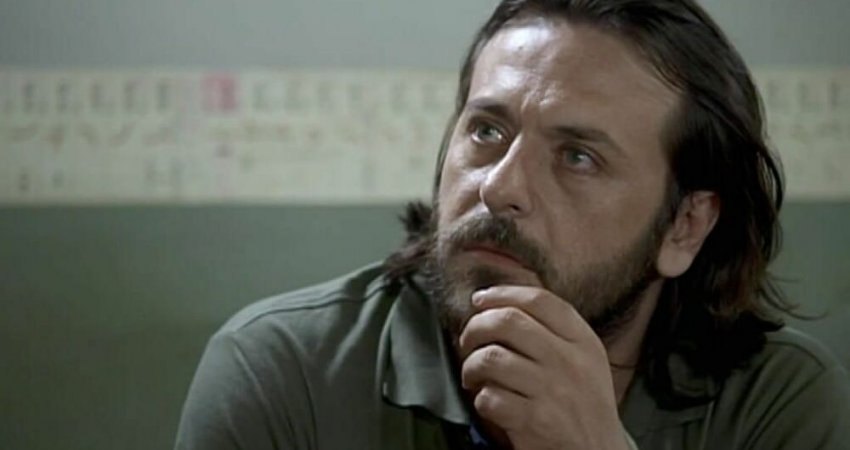 Aktori që vdiq nga COVID-19 kishte refuzuar që të luante rolin e një snajperisti serb