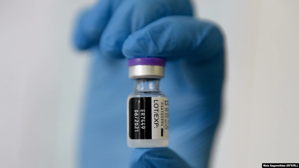 ‘Po falsifikohen dozat e Pfizer’/ Kompania identifikon versione të rreme të vaksinës kundër Covid-19