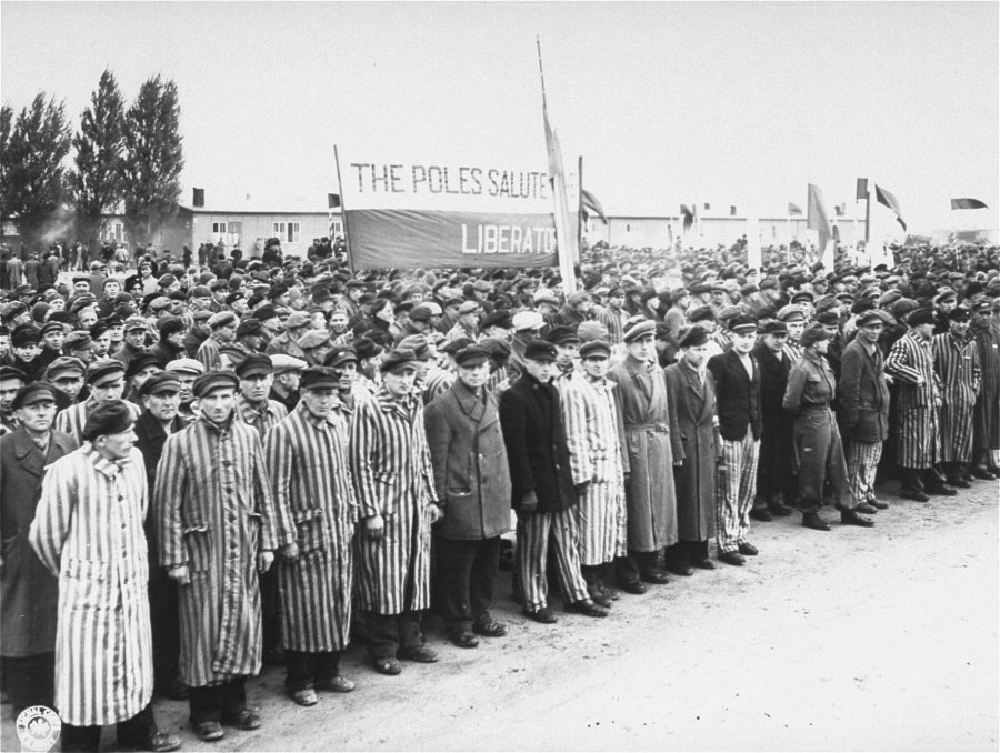 Kur u liruan 31 mijë të burgosurit nga kampi i përqëndrimit nazist në Dakau, Gjermani