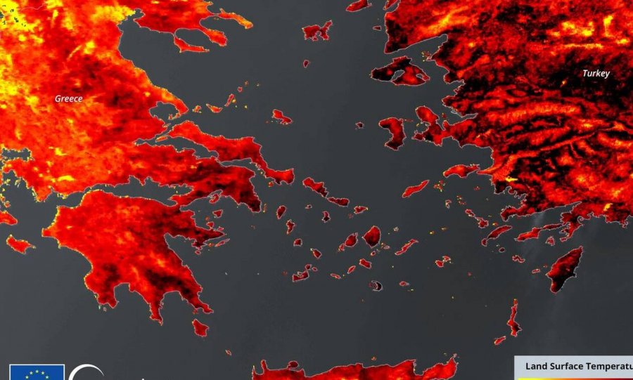 Vijnë imazhe tronditëse satelitore nga zjarri që përfshiu Greqinë