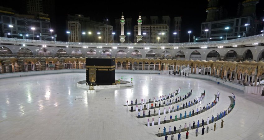 Arabia Saudite do të lejojë të huajt të bëjnë pelegrinazh