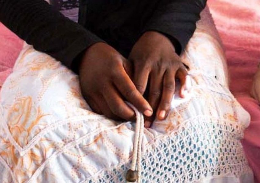 E tmerrshme në Zimbabve, vajza 14 vjeçe vdes gjatë lindjes