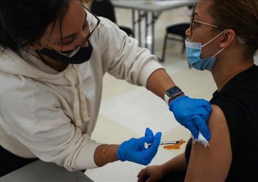 Një tjetër shtet kërkon vaksinimin e detyrueshëm për mësuesit 
