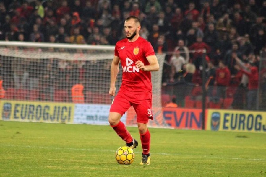 Esin Hakaj kthehet pas shumë vitesh, Vllaznia njofton akordin me mbrojtësin