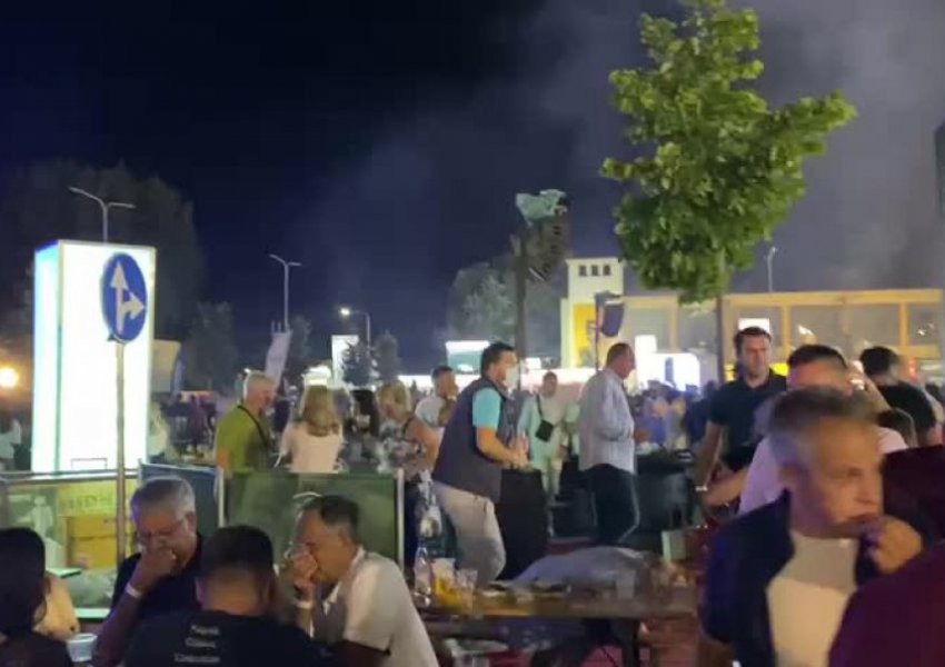 VIDEO/ Hidhet gaz lotsjellës në koncertin e Bregoviç