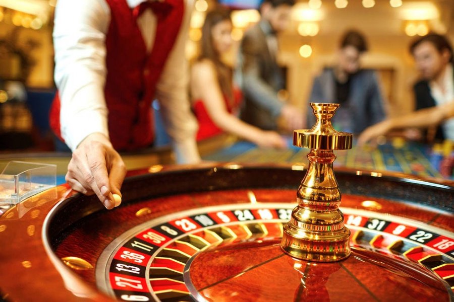 Qeveria miraton kazinotë: Dy në hotelet me 5 yje të Tiranës, një në Vlorë