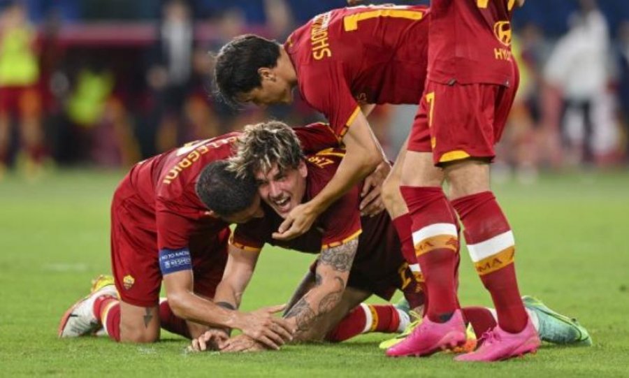 VIDEO/ Zaniolo shënon pas më shumë se një viti, Roma kualifikohet në grupet e Conference League
