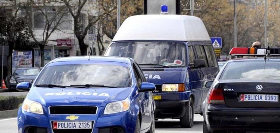 EMRAT/ Operacion antidrogë në periferi të Tiranës, arrestohen dajë e nip 