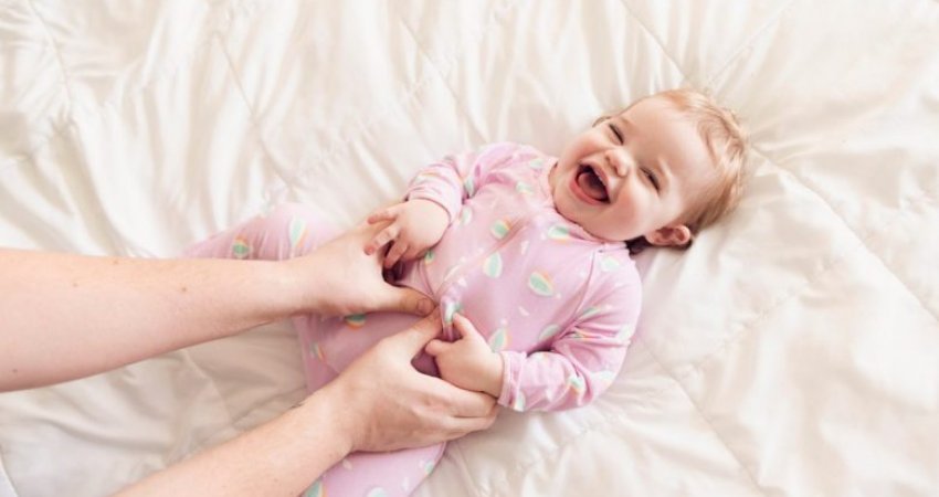 Ndjesia e humorit te një bebe zhvillohet gjatë muajit të parë të jetës