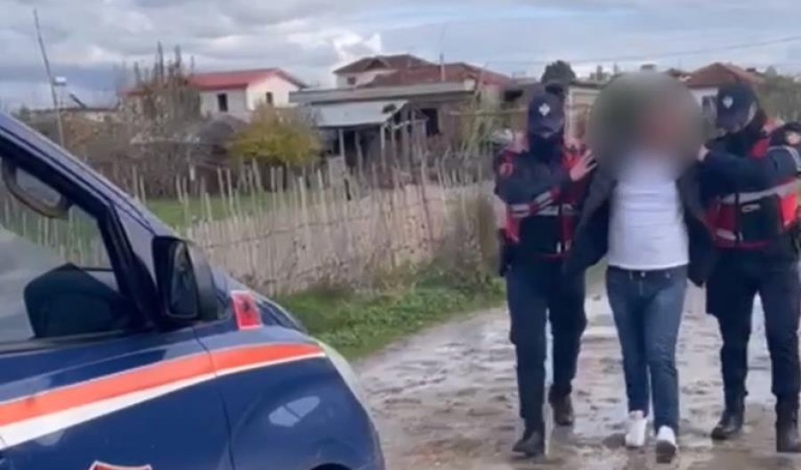 EMRAT - VIDEO/ Kapet drogë në Bishan të Vlorës, arrestohen në makinë tre persona