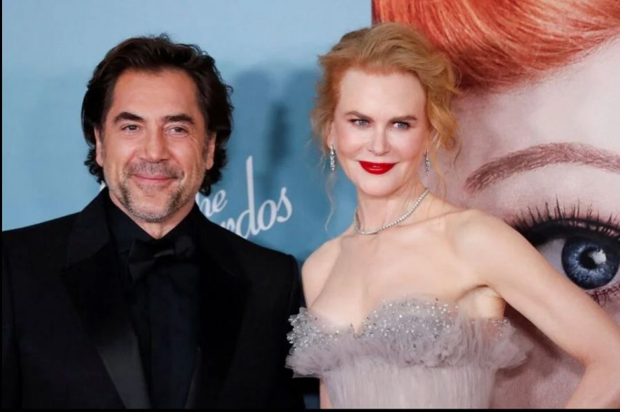 Nicole Kidman pozon me një fustan përrallor, por të gjithë sytë në portretin e saj 