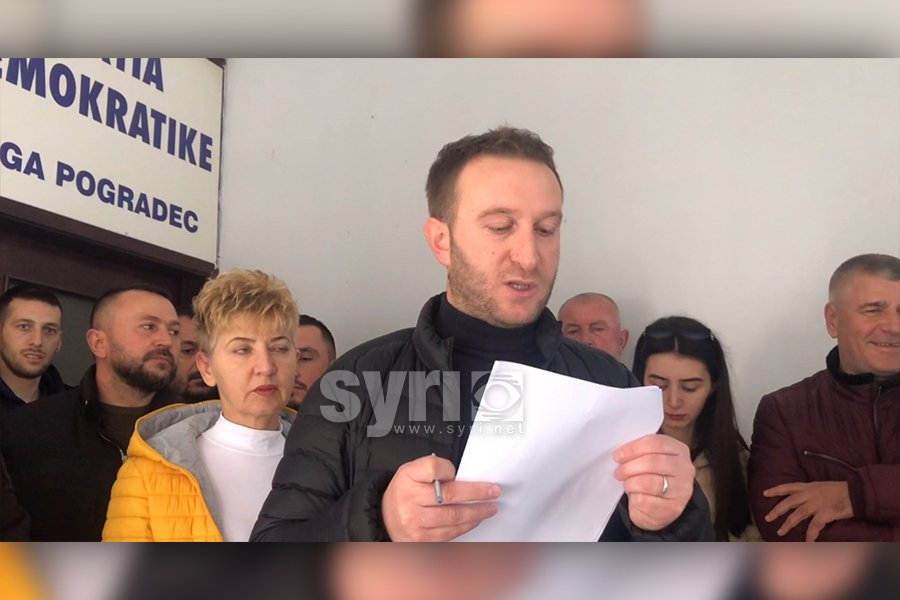 VIDEO-SYRI TV/ Emrat, 69% e delegatëve të Pogradecit firmosin për 11 dhjetorin