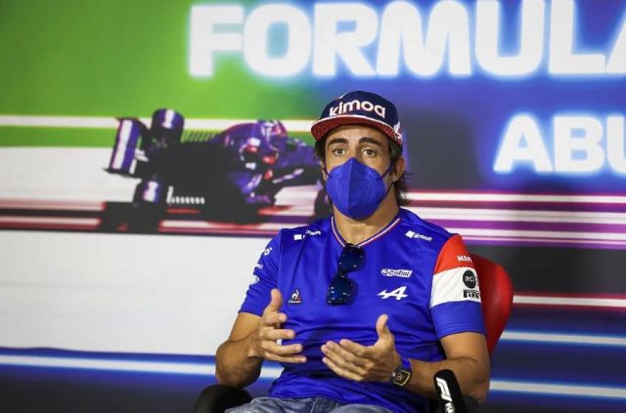 Alonso: Verstappen është një hap përpara të gjithëve, ai e meriton titullin