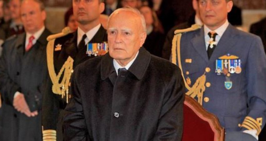 Pacolli shpreh ngushëllime për vdekjen e ish-presidentit grek, thotë se ishte mik i shqiptarëve