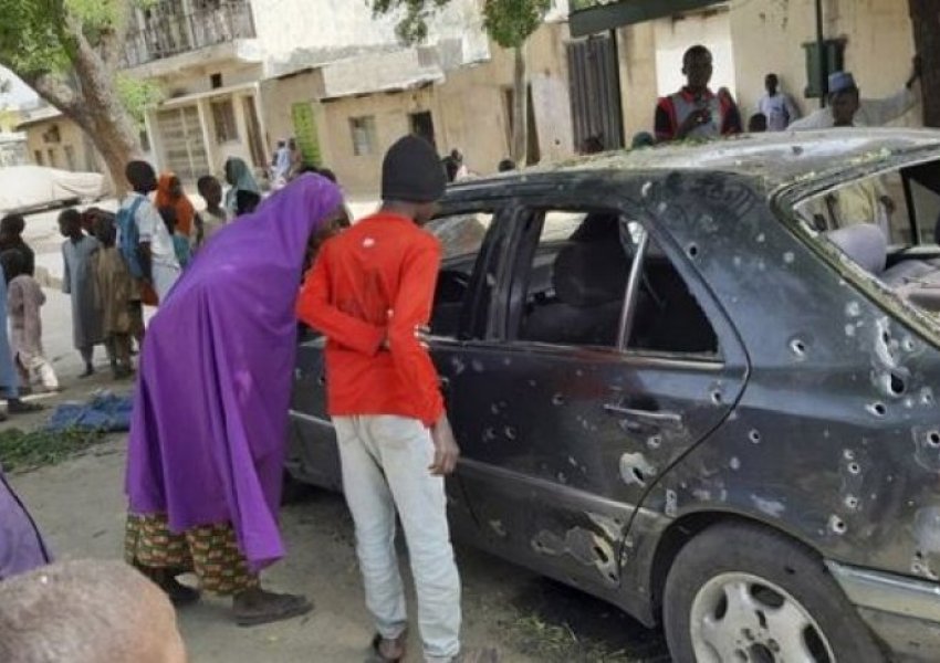 Banda bastis fshatin në Nigeri, 18 viktima dhe një i plagosur