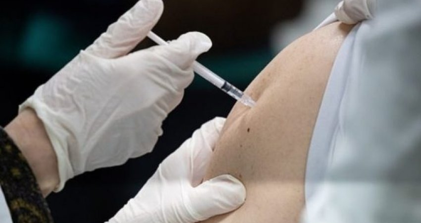 MSH dhe IKSHPK ftojnë qytetarët të vaksinohen kundër COVID-19