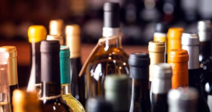 Dogana e Kosovës sekuestron mbi 500 litra pije alkoholike, pas hetimeve disa ditore