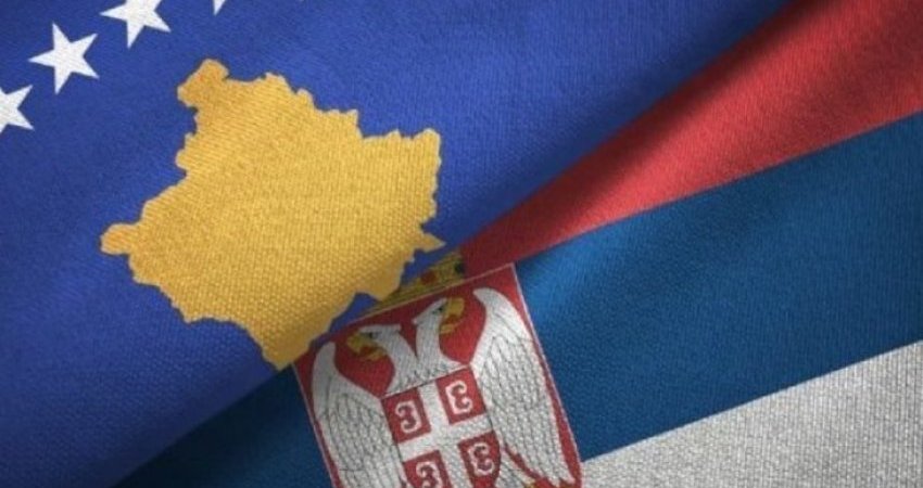 Këngëtarja serbe kërcënon Kosovën me luftë, ja çka i thotë shqiptari në koment (FOTO)