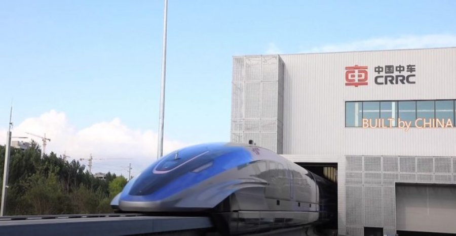 VIDEO/ Prodhohet treni më i shpejtë në botë në Kinë, ecën me 600 km në orë