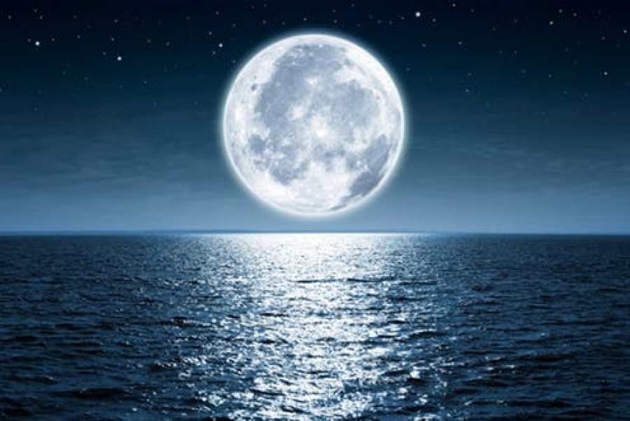 ‘Batica më të larta, ishujt do zhyteshin...’/ Çfarë do ndodhte nëse Hëna do të ishte dy herë më afër Tokës?