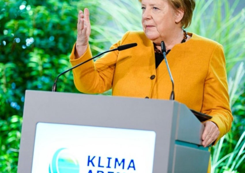 Kancelarja Merkel, mbrojtja e klimës dhe katastrofat