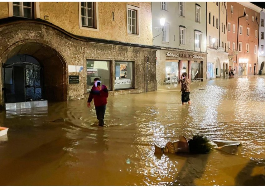 Përmbytje edhe në Turqi, dhjetëra persona të zhdukur