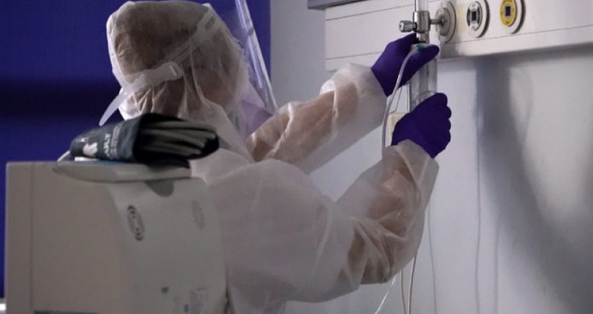 Dy të prekur me koronavirus në Klinikën Infektive janë në gjendje të rëndë