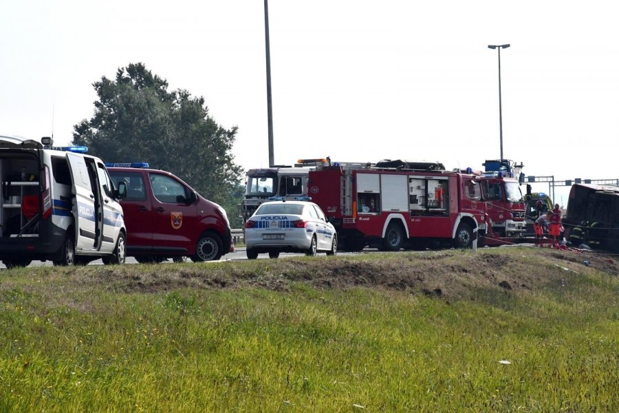 Aksidenti në Kroaci/ Konfirmohet se 10 viktimat janë nga Kosova, dyshohet se shoferin e zuri gjumi