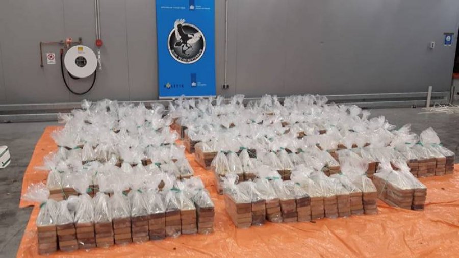 Sekuestrohen 1 ton e 760 kg kokainë në një kontenier