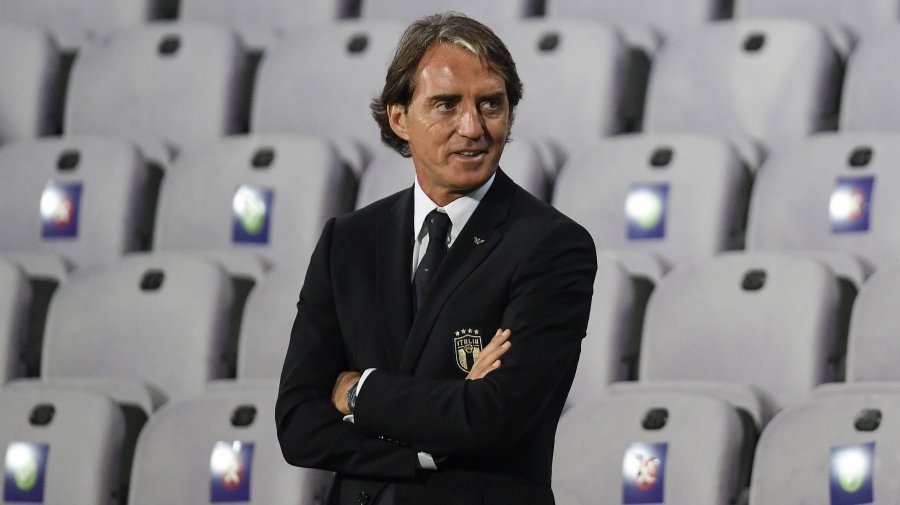 Roberto Mancini mbret në futboll, por gropë në biznes