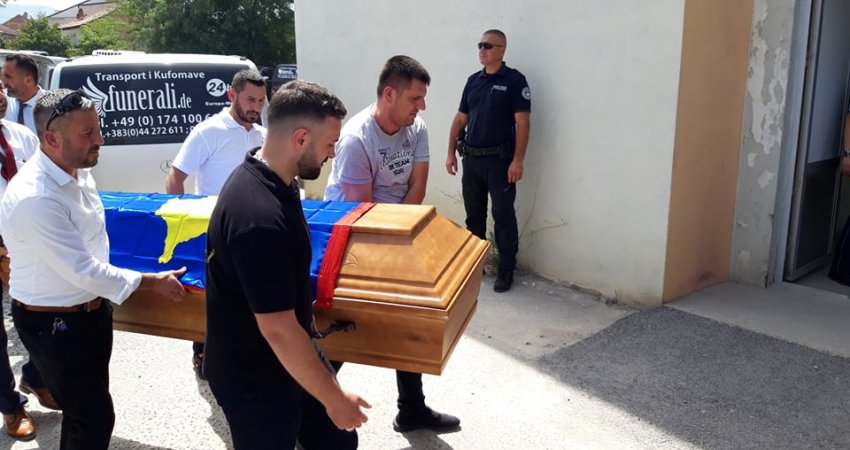 Trupat e viktimave të aksidentit në Kroaci dërgohen në morg, pamje nga vendi ngjarjes 