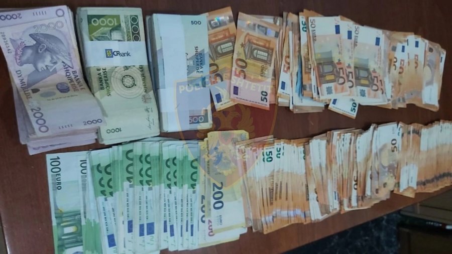 Drejt Greqisë me 25 mijë euro, policia kufitare i sekuestron paratë 67-vjeçarit