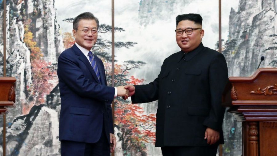 Koreja e Veriut dhe e Jugut rivendosin linjën telefonike pas një viti