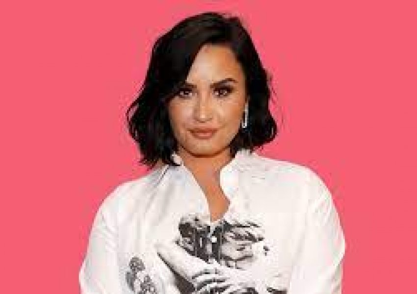 Demi Lovato rrëfen arsyen pse e mbajti të fshehtë orientimin e saj seksual