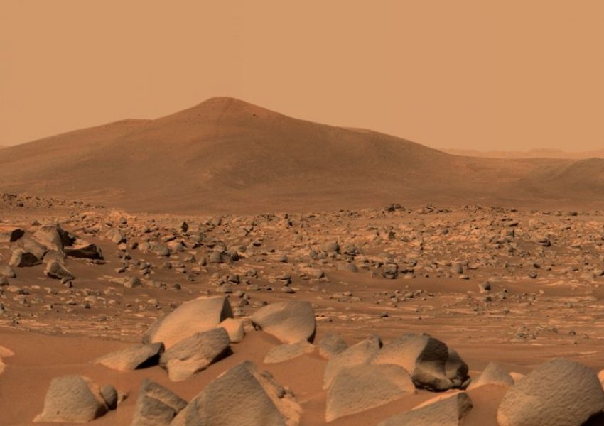 Publikohen foto të reja nga NASA nga planeti Mars