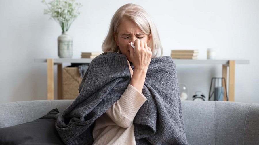 COVID-19 apo alergji? Simptoma që bën diferencën