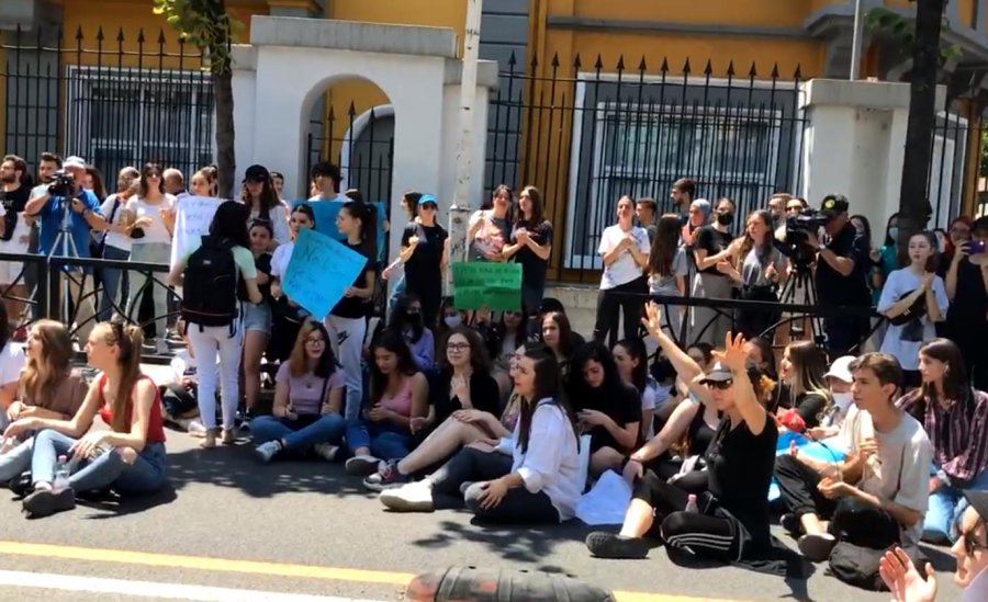 High school seniors protest against tough math maturity exam: Not based on anything we learned
