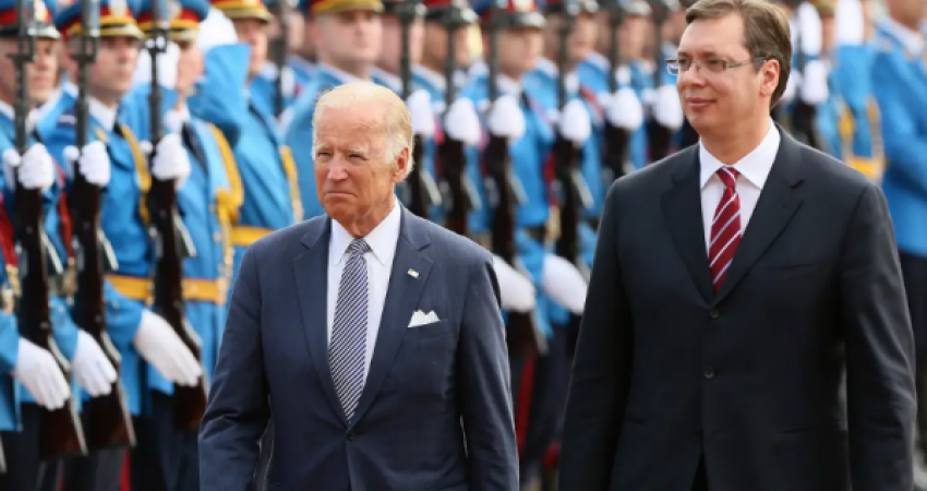 “Urdhri i ri ekzekutiv i Bidenit paralajmëron ndryshime karshi Serbisë”