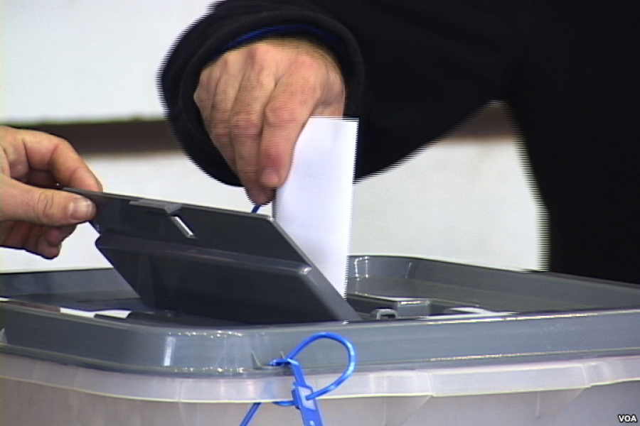 FOTO/ Zgjedhjet në Kukës, deri në orën 14:00 pjesëmarrja 29.15%