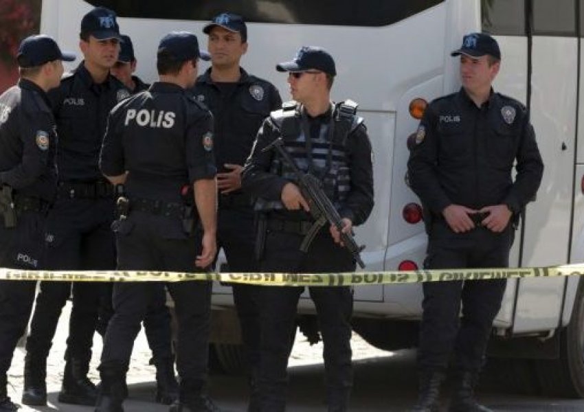Po përgatiste sulm terrorist/ Policia arreston liderin e ISIS në Turqi