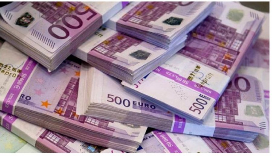 Konfiskohen 100 mijë euro të falsifikuara në Kosovë, arrestohen dy persona