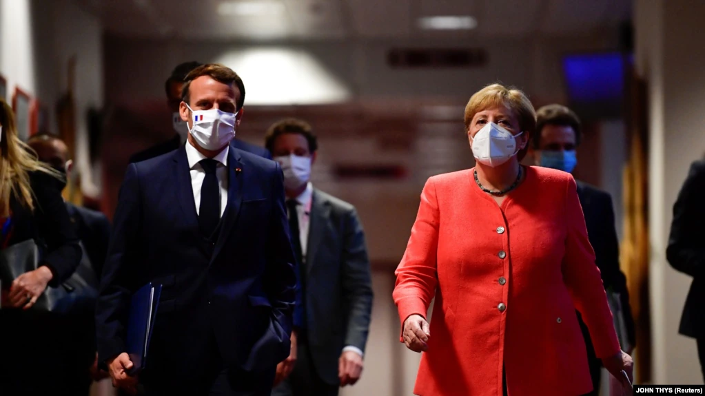 Shtyhet heqja e kufizimeve/ Merkel e Macron thirrje për vigjilencë ndaj varianteve të Covid-19